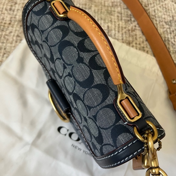 Coach Blue Shoulder Bag with Signature Design - Picture 7 of 14